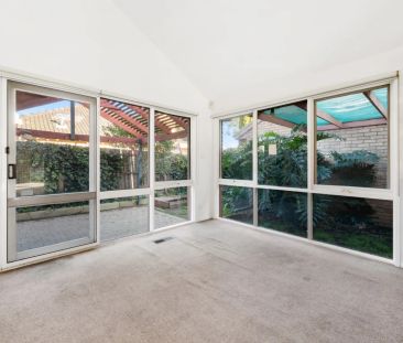 Large two bedroom, two living area townhouse offers rare opportunity - Photo 5