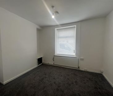 House - Terraced For Rent Morgan Terrace, Porth - Photo 1
