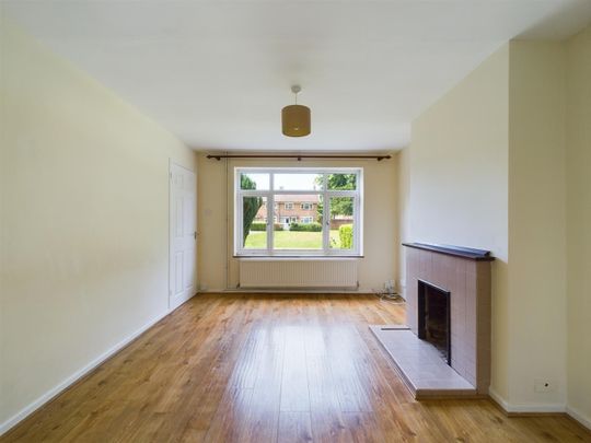 Midhurst Close, Ifield - Photo 1