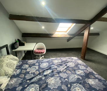 1 bedroom in a house share to rent - Photo 3