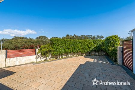 53 Blackwattle Parade, Padbury WA 6025 - Photo 2