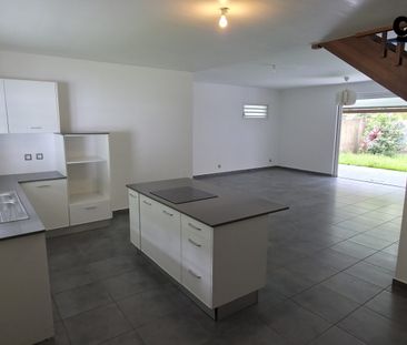 Location Maison 5 pièces 124m² MATOURY 97351 - Photo 2