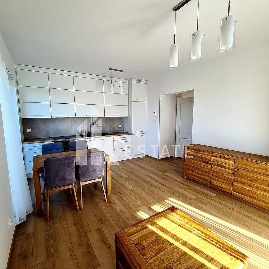 Atrakcyjne mieszkanie na wynajem 3 pokoje plus garaż w Centrum - Photo 1