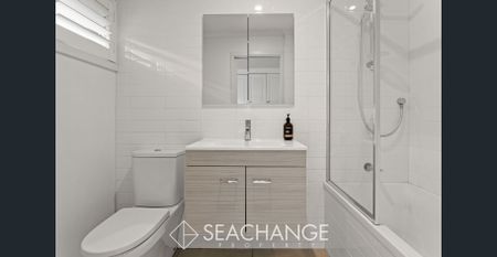 Family Living - Photo 3