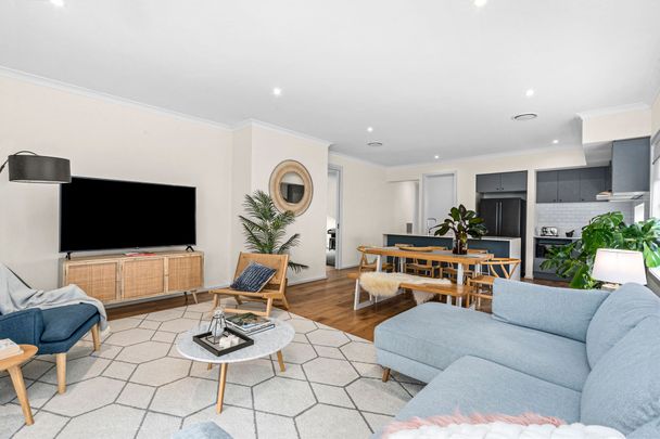 Show Piece - Four Bedroom, Two Living Family Home - Photo 1