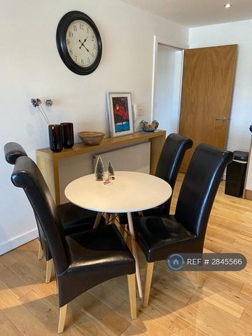 3 bedroom penthouse to rent - Photo 3