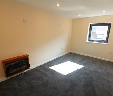 2 bed flat to rent in Regent Court, Barnsley, S70 - Photo 6