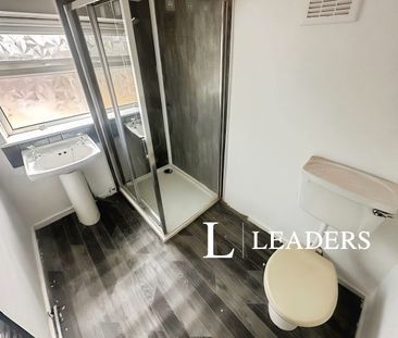 3 bedroom house to rent Reedham Way, ST2 - Photo 3