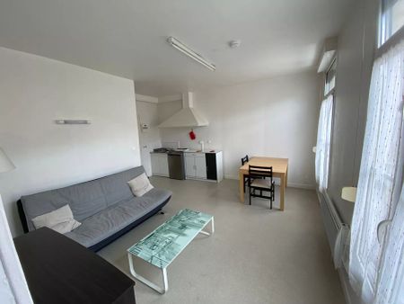 A LOUER APPARTEMENT T2 35m2 en CENTRE VILLE DE SAINT QUENTIN 02100 - Photo 2