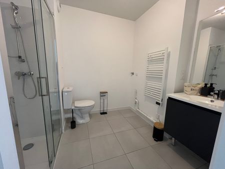 Location Appartement 1 pièce 22m² CHAMPCEVINEL 24750 - Photo 4