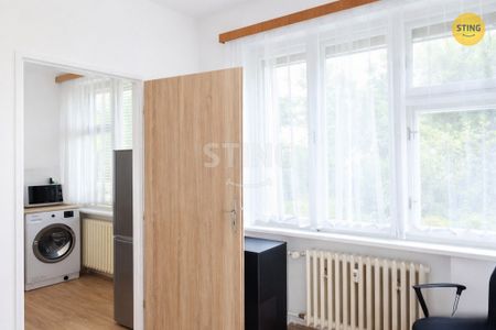 Byt 1+1 k pronájmu, Zlín, ulice Kvítková - Fotografie 5