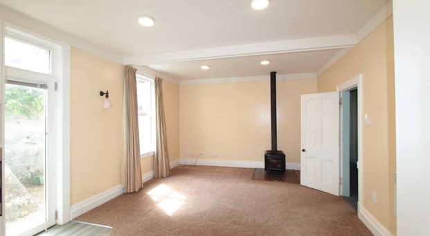 Charming Character Home - Photo 1