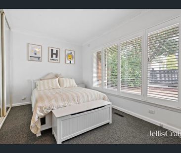 Elegant Contemporary Renovation in Exceptional Parkside Setting - Photo 4