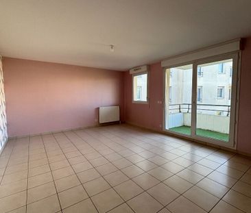 T3 au 1er étage avec terrasse - Photo 2