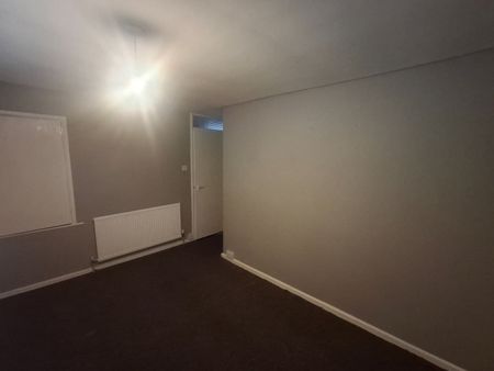 3 Bed Terraced House, Sheffield, S14 - Photo 2