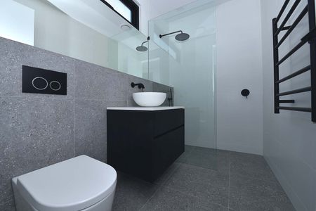 LUXURY BEACHSIDE LIVING - Photo 5