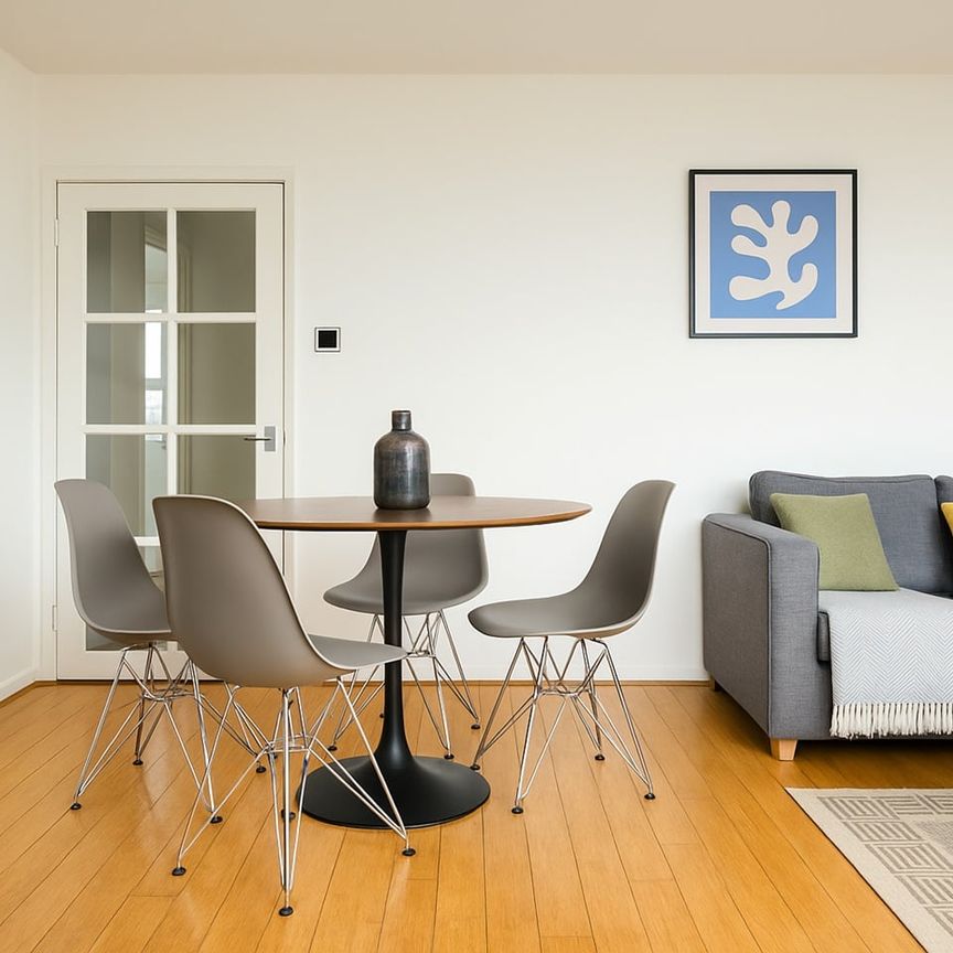 2 Bed Flat, Lupin Point, SE1 - Photo 1