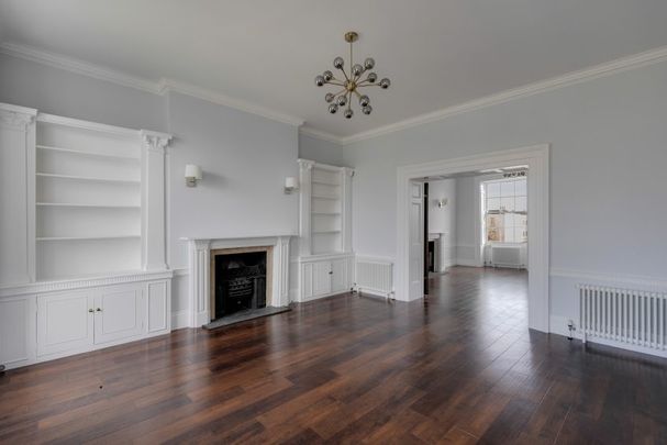 3 Bed Flat - Photo 1