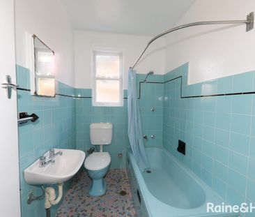 One-Bedroom Apartment in Prime Randwick Location - Photo 4