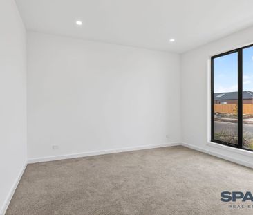 Stunning Family Home in Lara - Photo 1