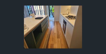 Modern 2 Bed, 2 Bath Rental Apartment in Vibrant West Village - Photo 4