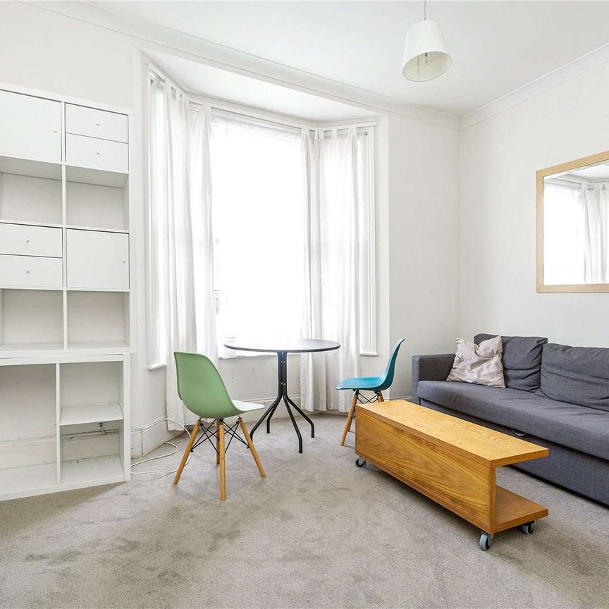 Arundel Terrace, Barnes, London, SW13 8DP - Photo 1