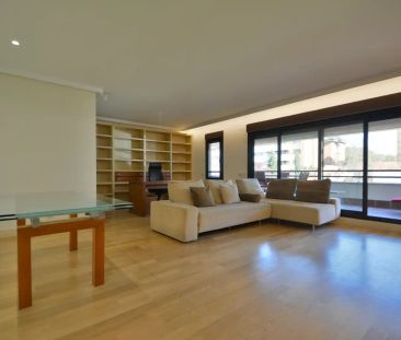 Piso de alquiler en Calle Mar Mediterráneo, 64, Zona Monte El Pilar - Photo 1