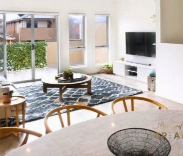 6 Lauren Lane, Sunshine West VIC 3020 - Photo 3