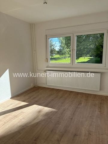 Attraktive 2-Raum-Wohnung mit Balkon und Fahrstuhl in guter Wohnlage von Halle-S ... - Foto 3