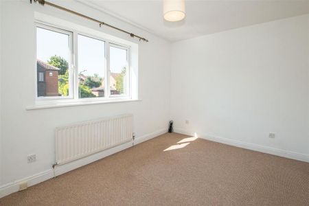 2 bedroom semi-detached house to rent - Photo 3