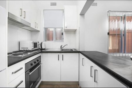 3/130 The Grand Parade, Brighton-Le-Sands NSW 2216 - Apartment For Rent | Domain - Photo 4