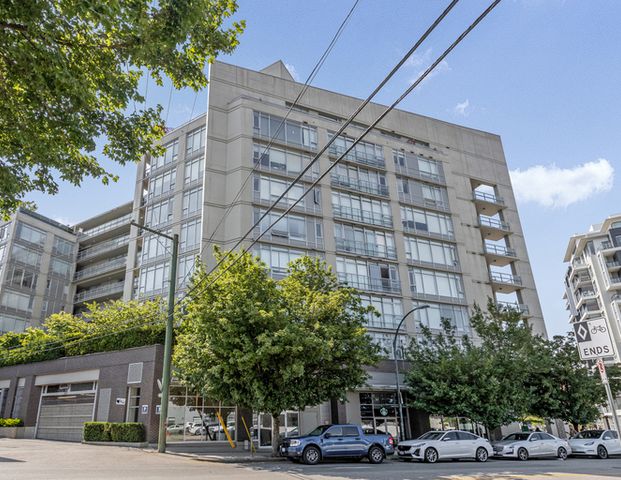 Bright 1 Bed/ 1 Bath + Den + Solarium near Olympic Village! | 2055 Yukon Street, Vancouver - Photo 1