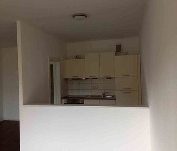 Schicke 3 Raum Wohnung mit Einbauküche sucht neue Mieter. - Foto 1