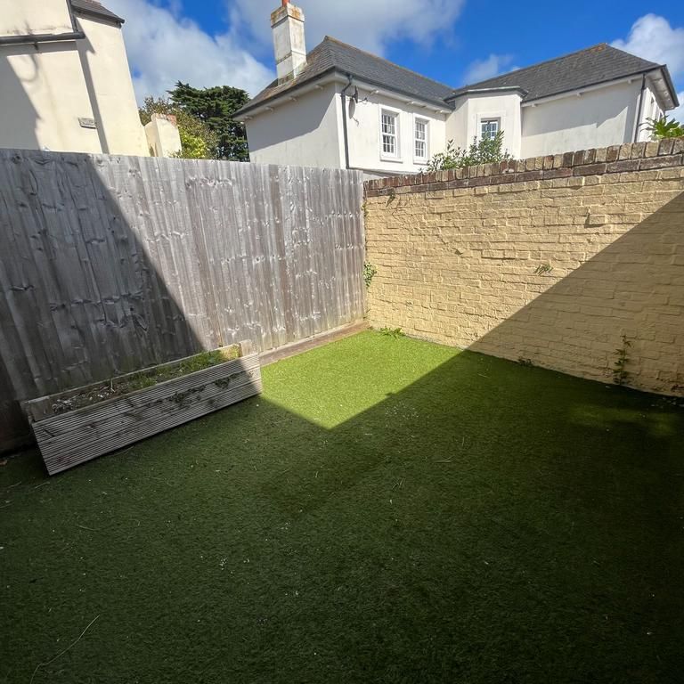 2 bedroom maisonette to rent - Photo 1