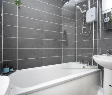 2 bedroom terraced house to rent - Photo 5