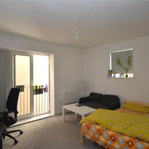 Studio to rent - Photo 2
