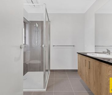 Spacious Double-Storey Home for the Growing Family! - Photo 1