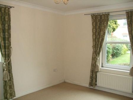 2 bedroom ground floor flat to rent - Photo 4