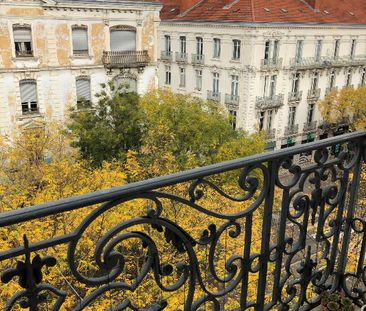 Location Appartement 4 pièces 129m² - Photo 1