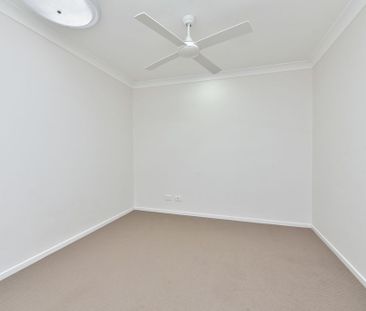 Delightful duplex offering low-maintenance lifestyle - Photo 4