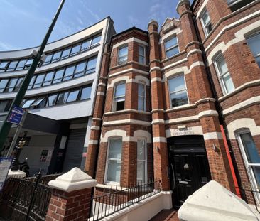 Studio flat to rent in St Peters Road, Bournemouth, BH1 - Photo 2