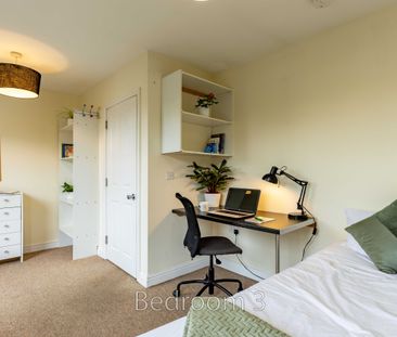 Room 1 - Photo 1