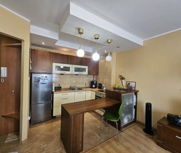 śląskie, Częstochowa, Trzech Wieszczów - Photo 2