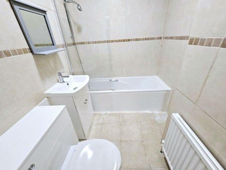 Silverdale Road, Eastbourne - One-Bedroom Flat - Photo 5