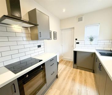 3 bedroom apartment to rent - Photo 5