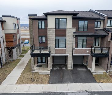 For Lease - 590 North Service Road Unit# 98, Hamilton, Ontario - Photo 1