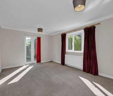 3 bedroom detached house to rent - Photo 2