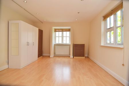 Church Street Twickenham, UK - 1 bedroomProperty for lettings - Chasebuchanan - Photo 5