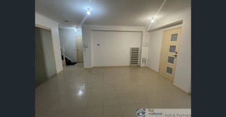 Three bedroom unit! - Photo 3