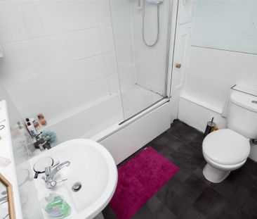 4 bedroom house to rent - Photo 4